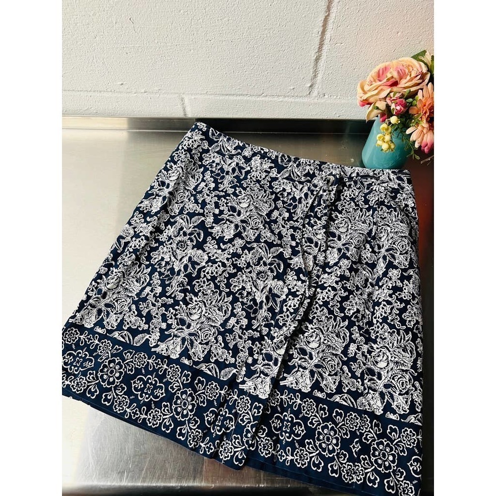 Ann Taylor Navy Patterned Wrap Skirt - Picture 7 of 9